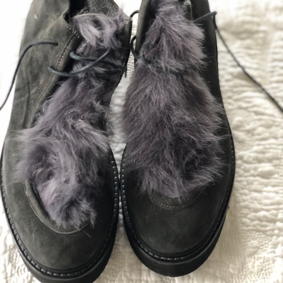 Shoes - Picture 2 of 5